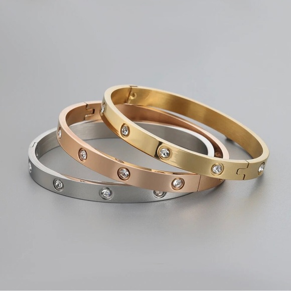 18K Gold Diamond Drill Love Inspired Bracelet Bangle - Picture 3 of 11